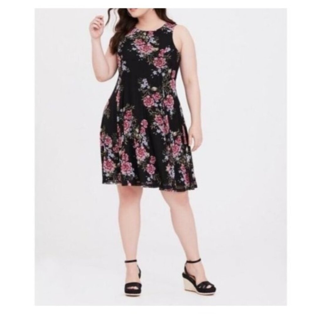 Torrid 2 Women Sleeveless Dress Floral Mesh Lined Stretch Size 2X Party Holiday